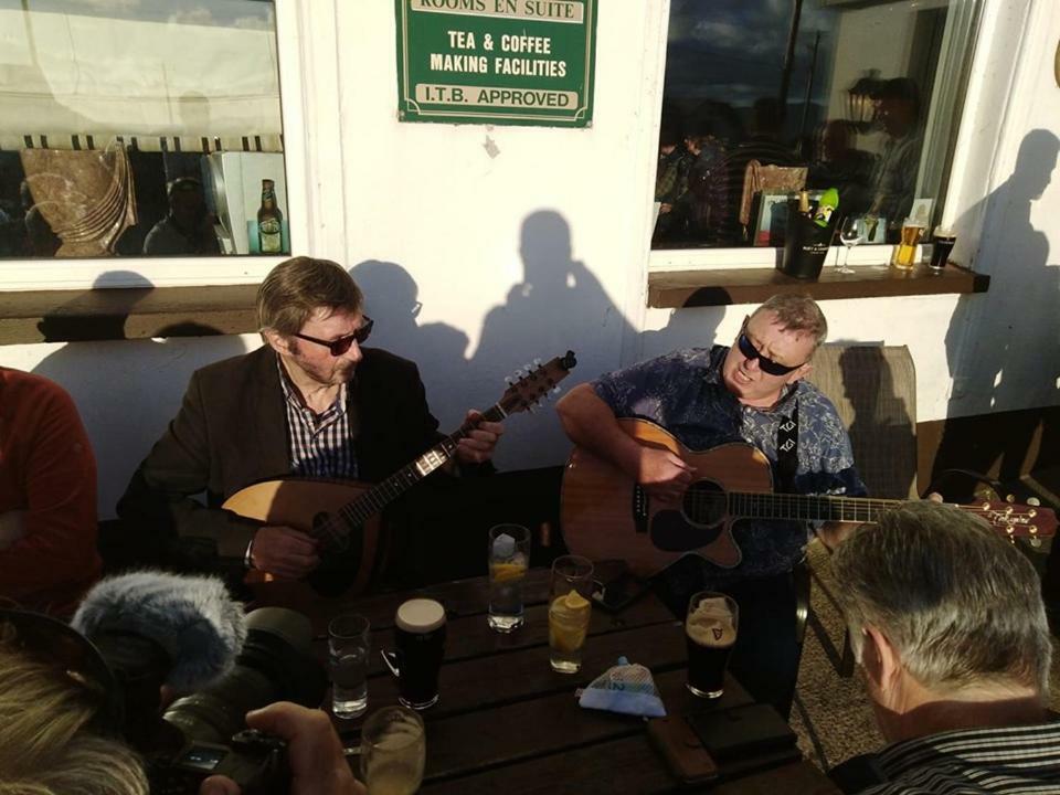 Hotel Westend Bar & Restaurant Fenit Esterno foto